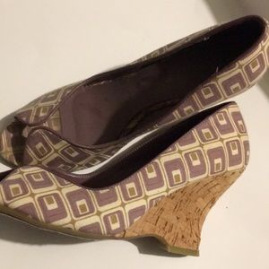 Purple and cream Kenneth Cole cork wedges